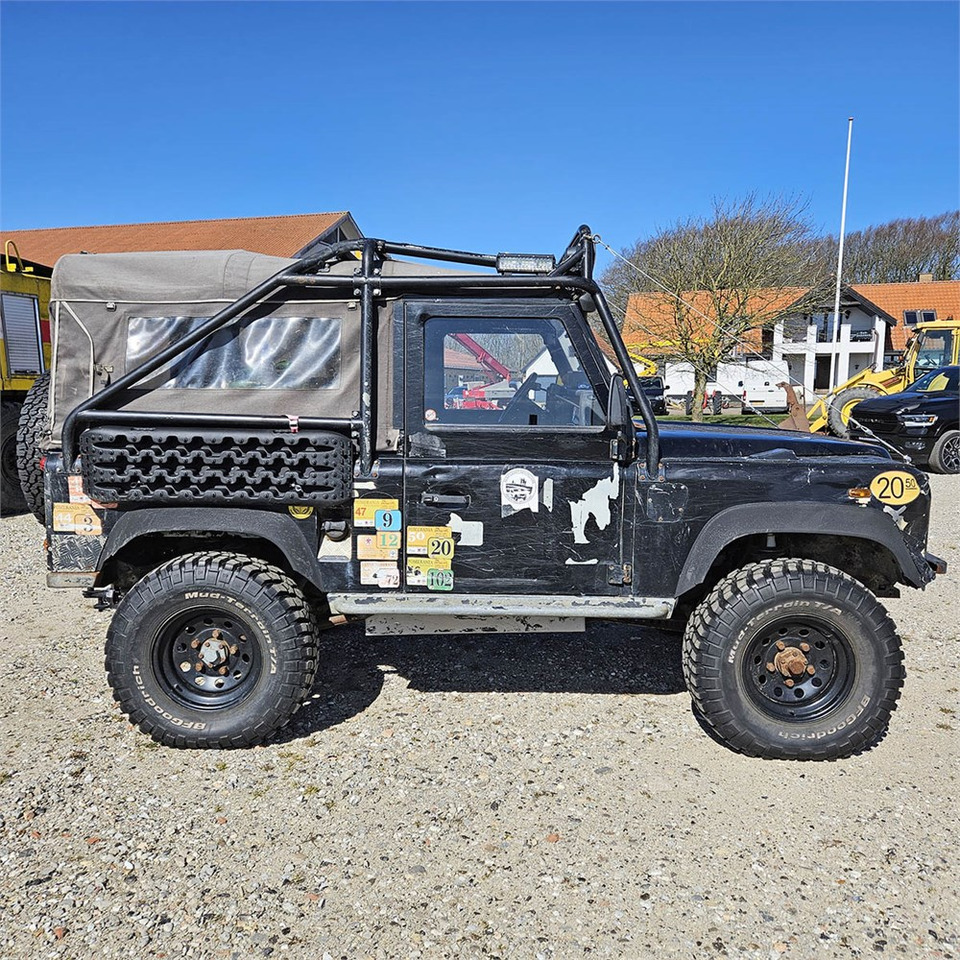 Land Rover Defender 90 - Легковой автомобиль: фото 3 Land Rover Defender 90 - Легковой автомобиль: фото 3