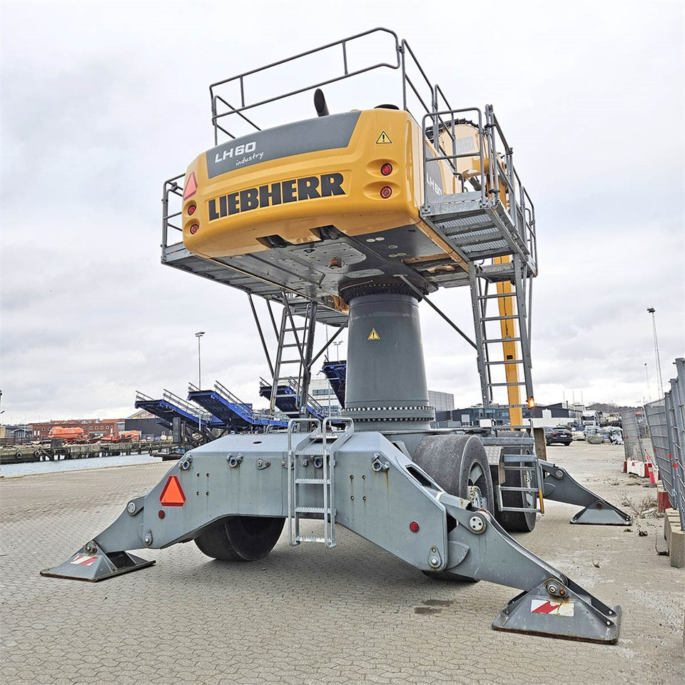 Liebherr LH 60 M Litronic High Rise - Перегружатель: фото 5 Liebherr LH 60 M Litronic High Rise - Перегружатель: фото 5