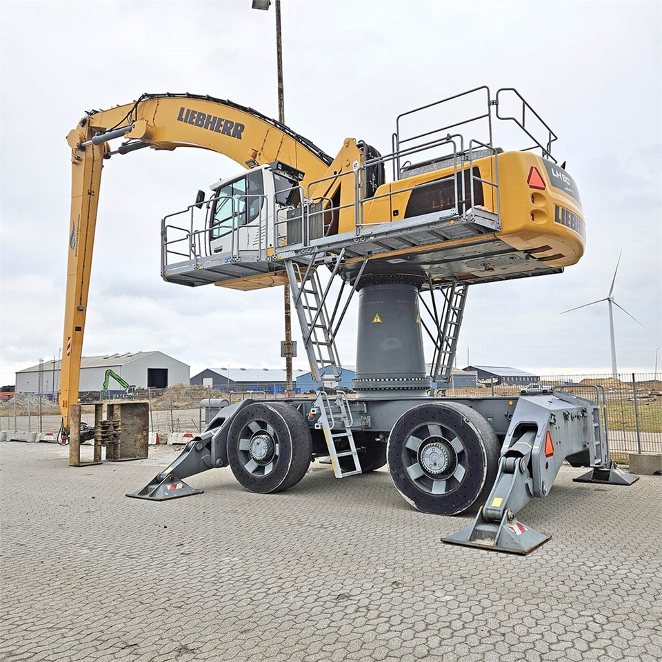 Liebherr LH 60 M Litronic High Rise - Перегружатель: фото 3 Liebherr LH 60 M Litronic High Rise - Перегружатель: фото 3