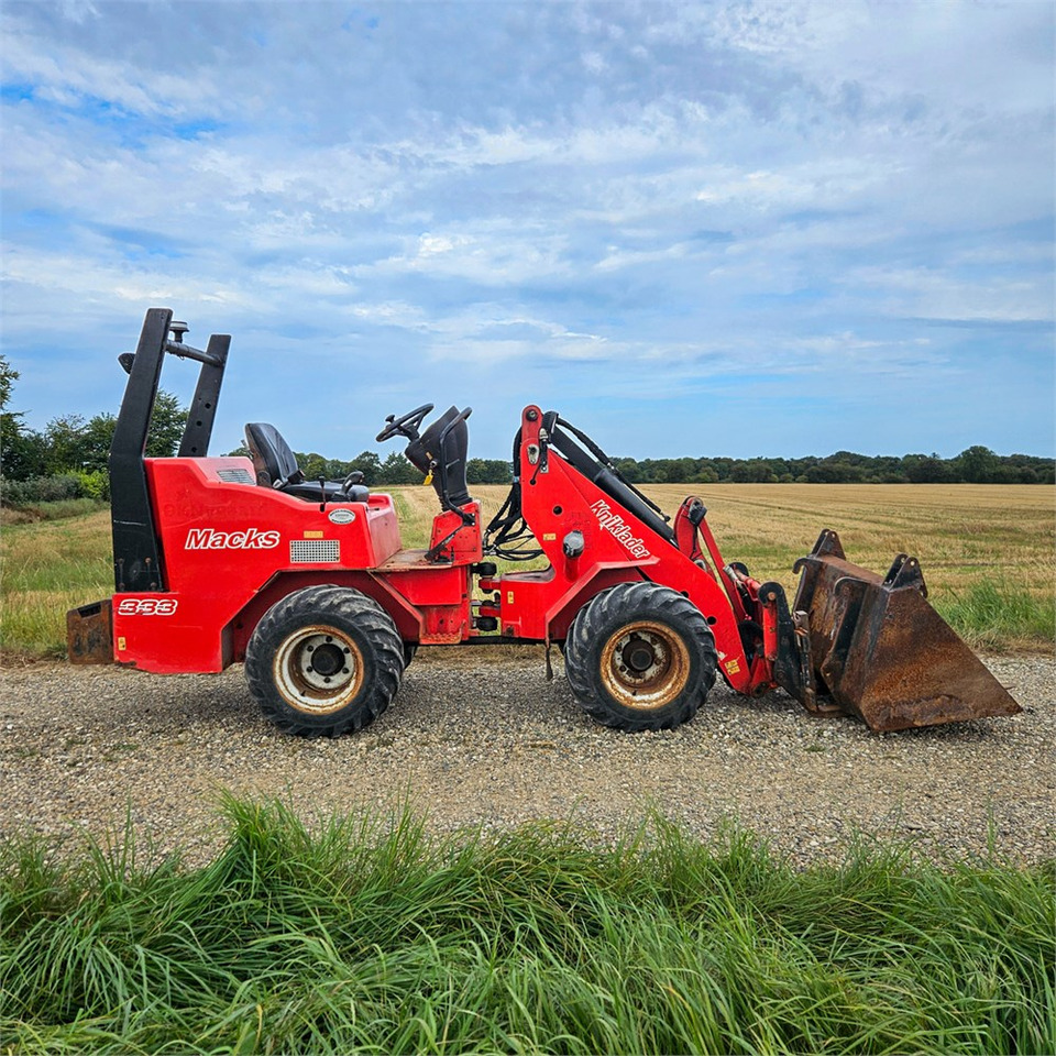 Macks 333 - Мини-погрузчик с бортовым поворотом: фото 1 Macks 333 - Мини-погрузчик с бортовым поворотом: фото 1