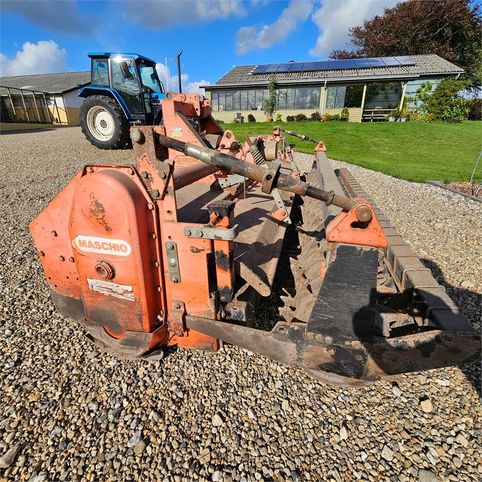 Maschio CB300 - Почвофреза: фото 3 Maschio CB300 - Почвофреза: фото 3