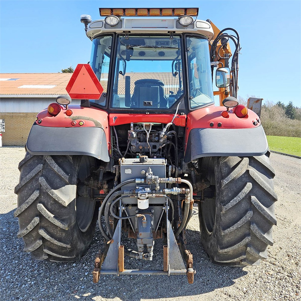 Massey Ferguson 6465 Dyna-6 - Трактор: фото 5 Massey Ferguson 6465 Dyna-6 - Трактор: фото 5