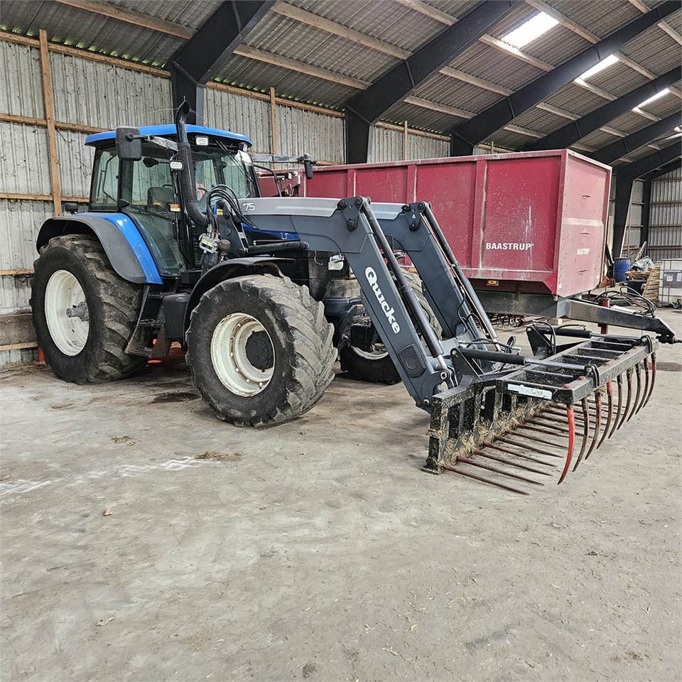 New Holland TM 190 4WD - Трактор: фото 1 New Holland TM 190 4WD - Трактор: фото 1