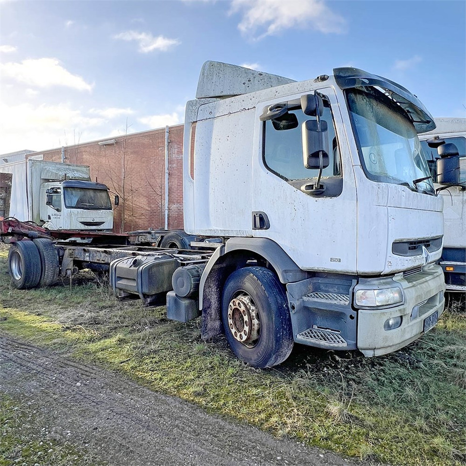 Renault H 100 4x2 STD - Грузовик-шасси: фото 2 Renault H 100 4x2 STD - Грузовик-шасси: фото 2