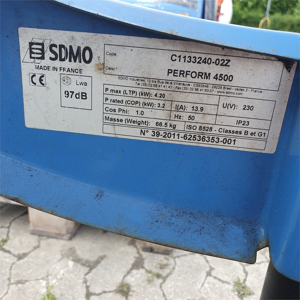 SDMO 4500 - Электрогенератор: фото 5 SDMO 4500 - Электрогенератор: фото 5