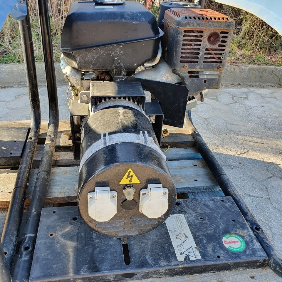 Электрогенератор SDMO 4500: фото 6 Электрогенератор SDMO 4500: фото 6