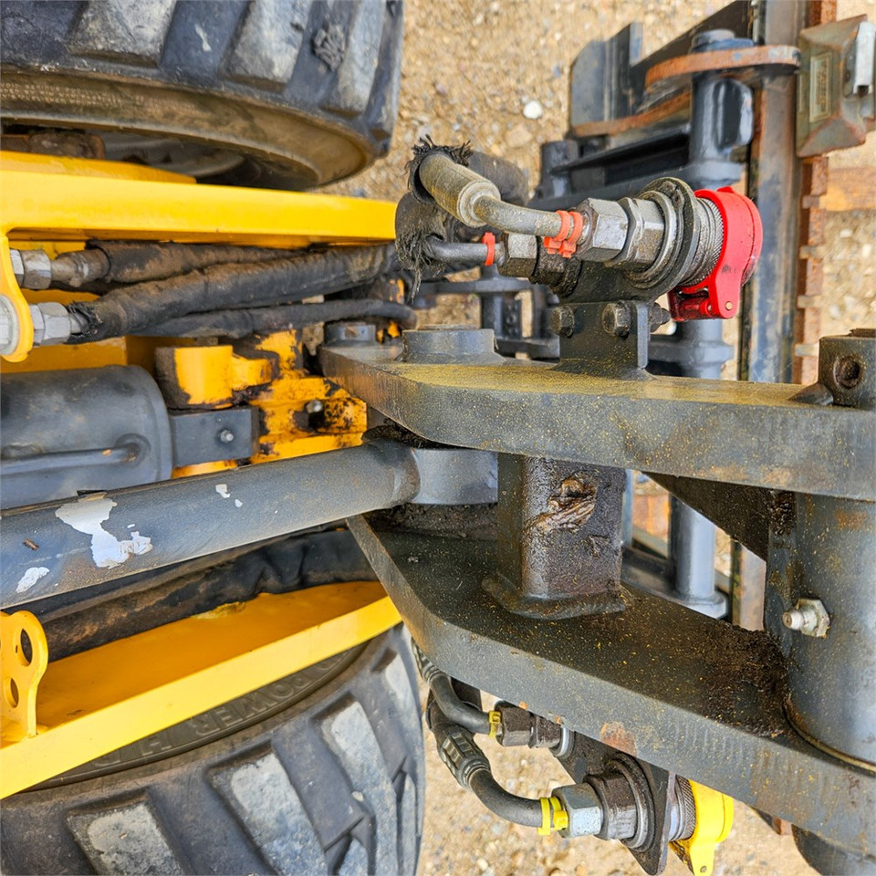 Колёсный погрузчик Schaeff 2445: фото 19 Колёсный погрузчик Schaeff 2445: фото 19