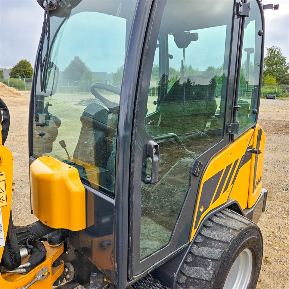 Колёсный погрузчик Schaeff 2445: фото 9 Колёсный погрузчик Schaeff 2445: фото 9