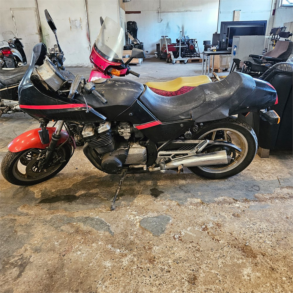 Suzuki GR72A - Мотоцикл: фото 3 Suzuki GR72A - Мотоцикл: фото 3