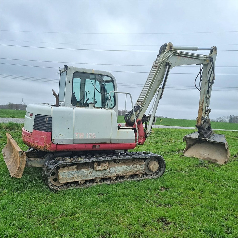Takeuchi TB175 - Мини-экскаватор: фото 5 Takeuchi TB175 - Мини-экскаватор: фото 5