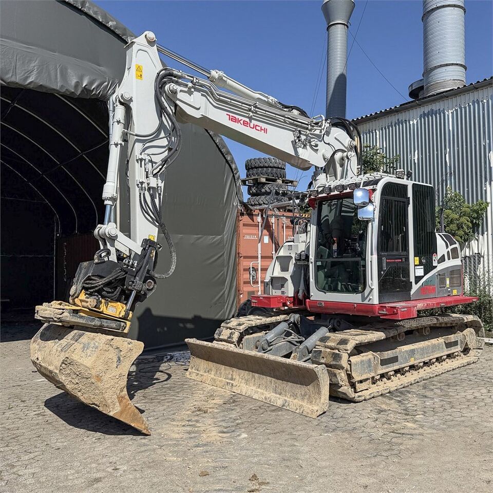 Takeuchi TB2150 R - Мини-экскаватор: фото 4 Takeuchi TB2150 R - Мини-экскаватор: фото 4
