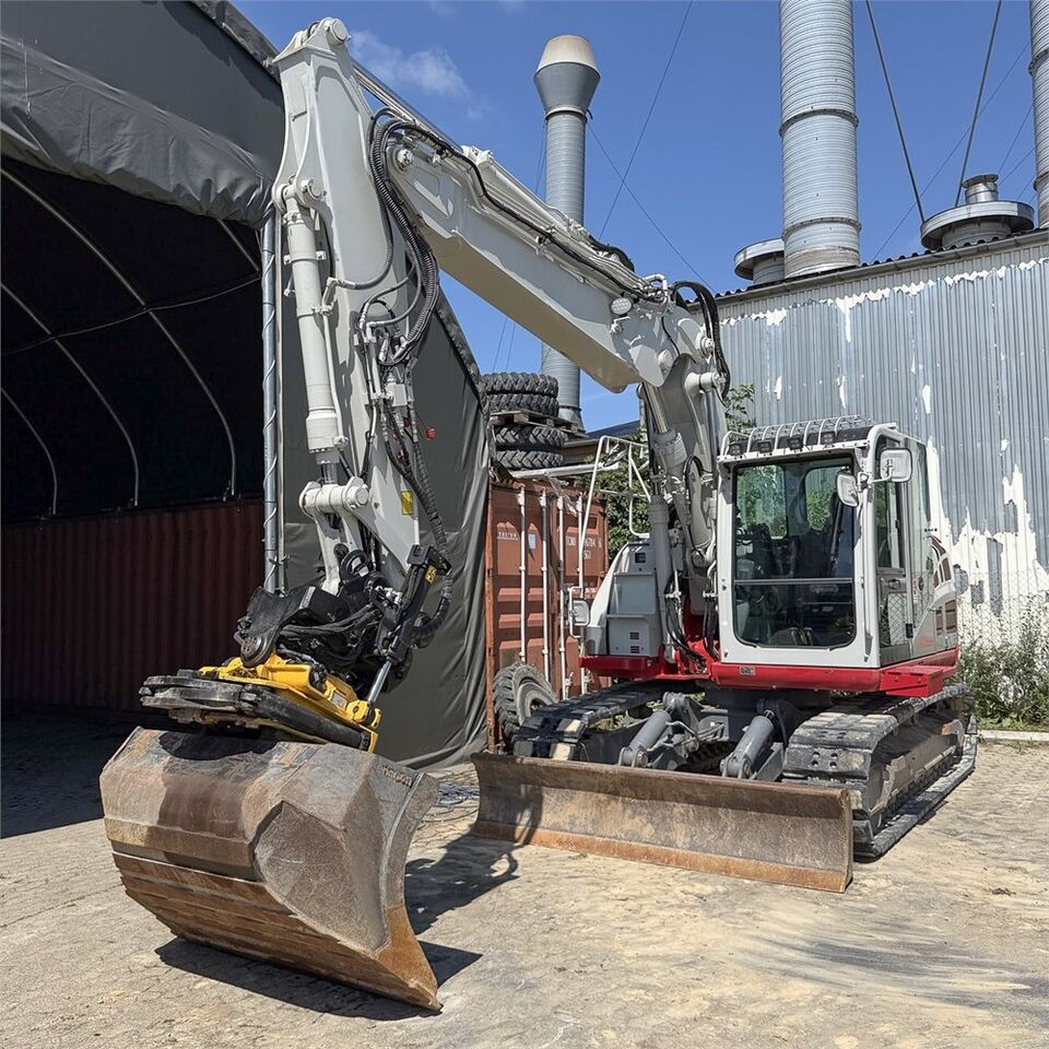 Takeuchi TB2150 R - Гусеничный экскаватор: фото 5 Takeuchi TB2150 R - Гусеничный экскаватор: фото 5
