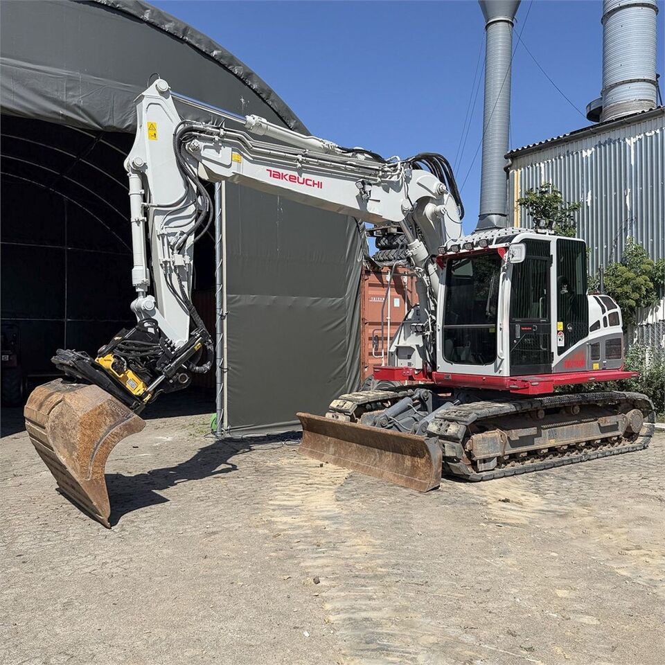 Takeuchi TB2150 R - Гусеничный экскаватор: фото 3 Takeuchi TB2150 R - Гусеничный экскаватор: фото 3