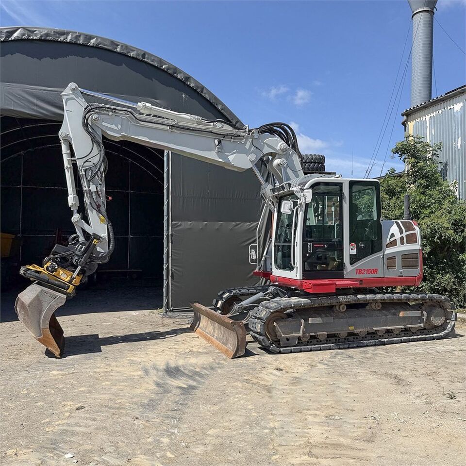 Takeuchi TB2150 R - Гусеничный экскаватор: фото 2 Takeuchi TB2150 R - Гусеничный экскаватор: фото 2
