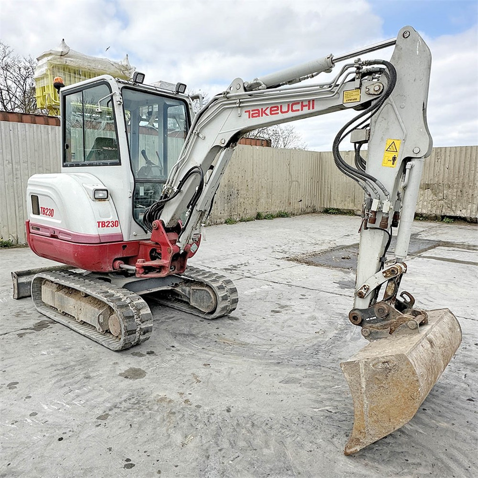 Мини-экскаватор Takeuchi TB230: фото 8