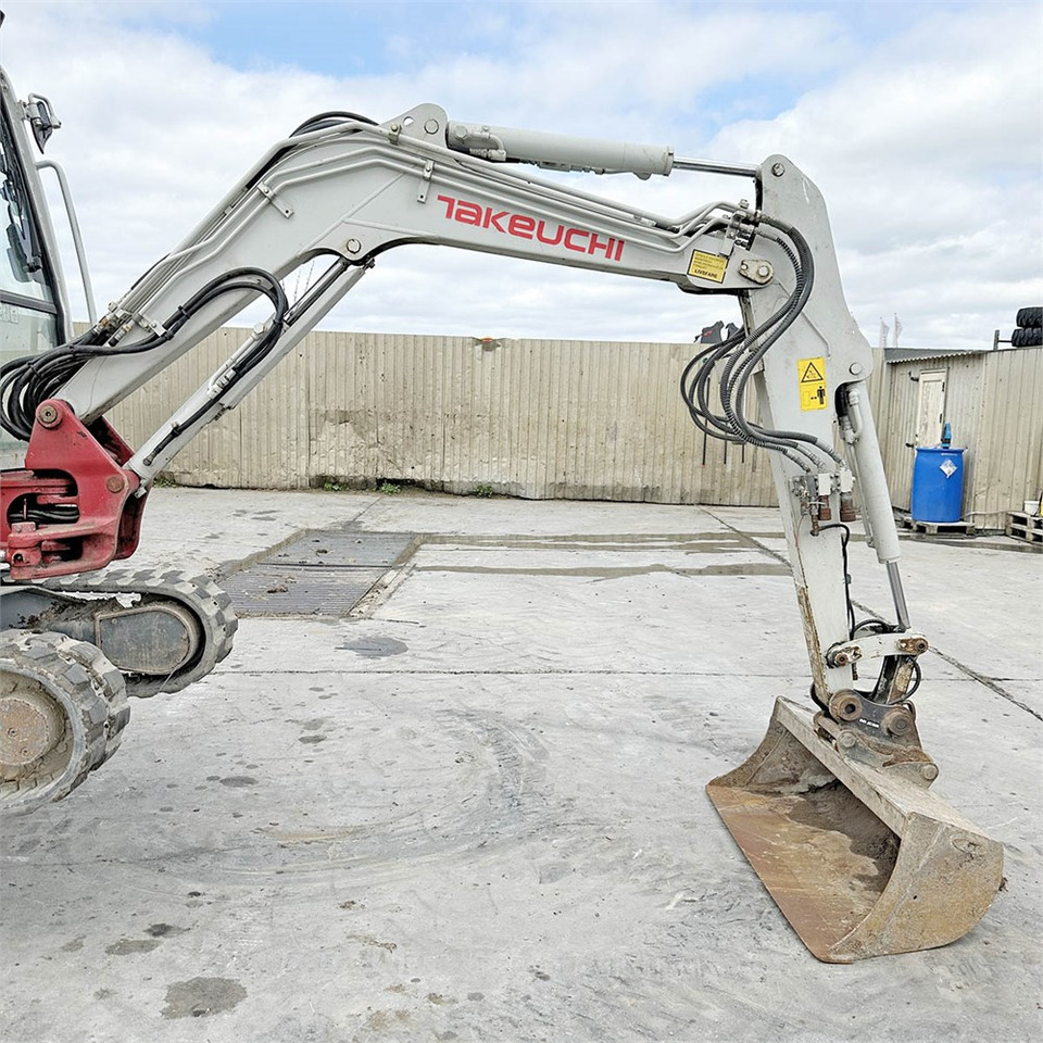 Мини-экскаватор Takeuchi TB230: фото 12