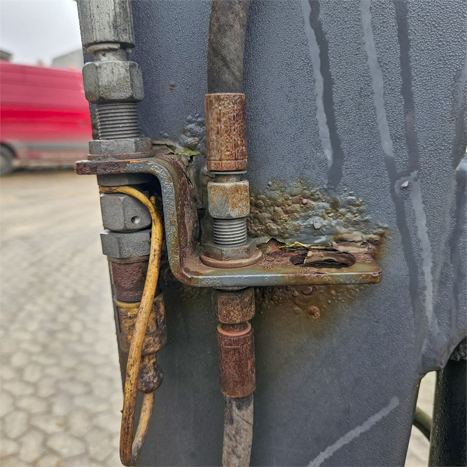 Мини-экскаватор Terex TC16: фото 25