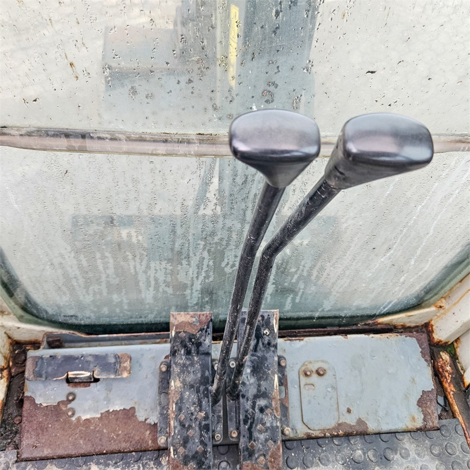 Мини-экскаватор Terex TC16: фото 15