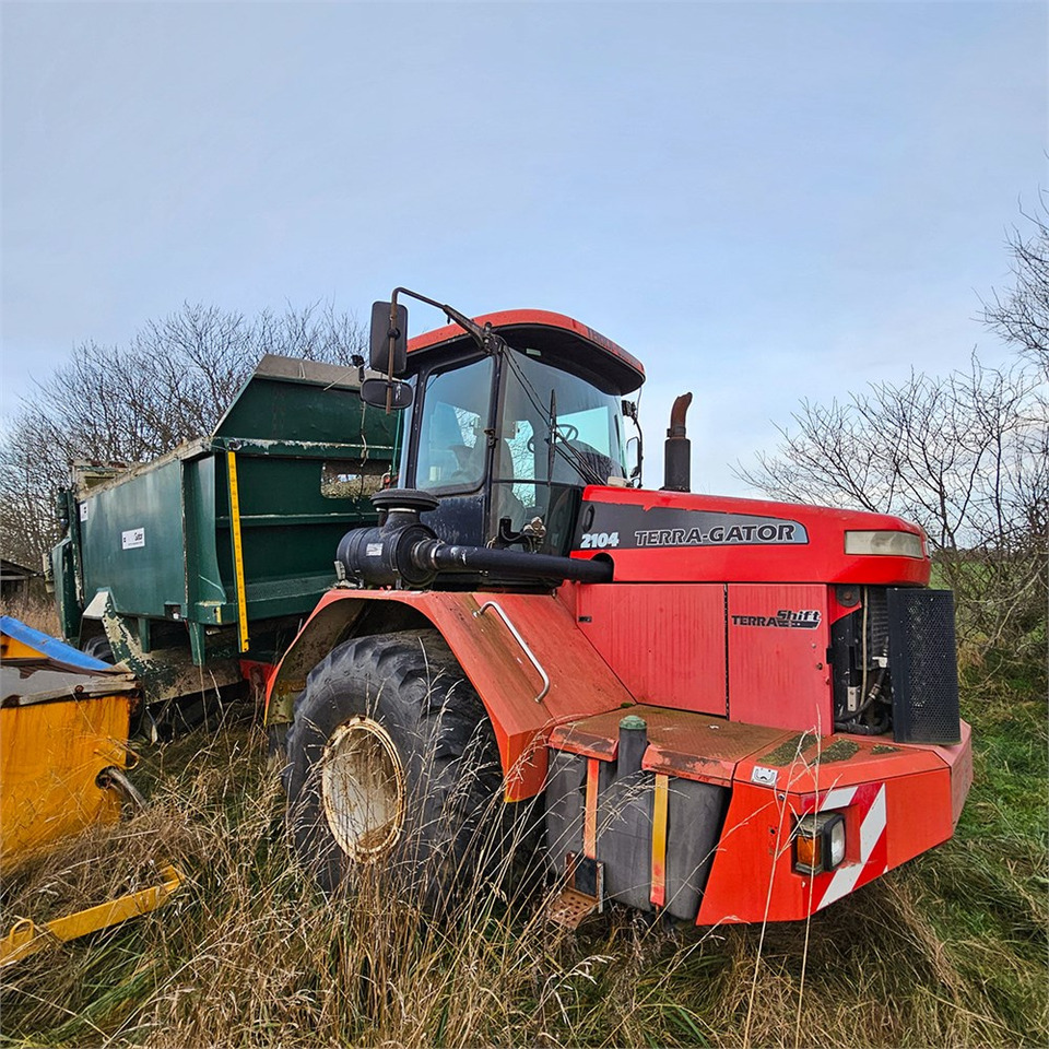 Техника для внесения удобрений Terragator 2104: фото 8