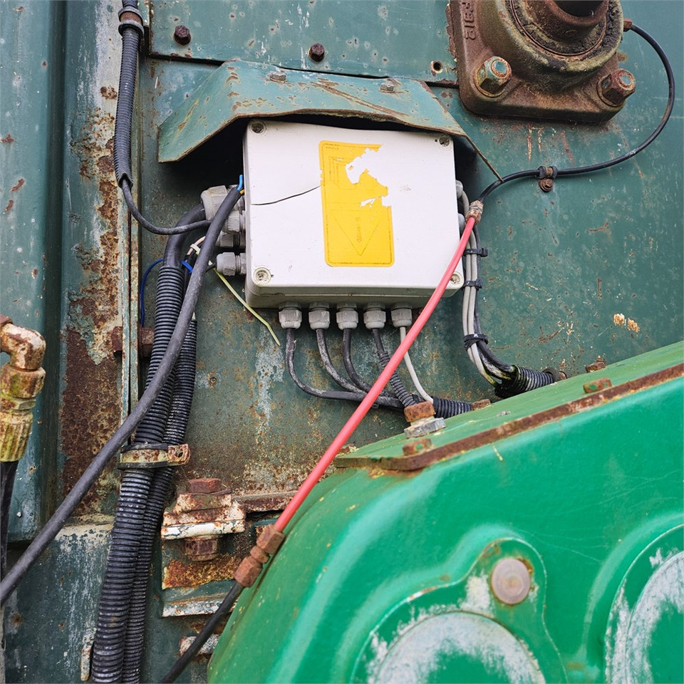 Техника для внесения удобрений Terragator 2104: фото 18