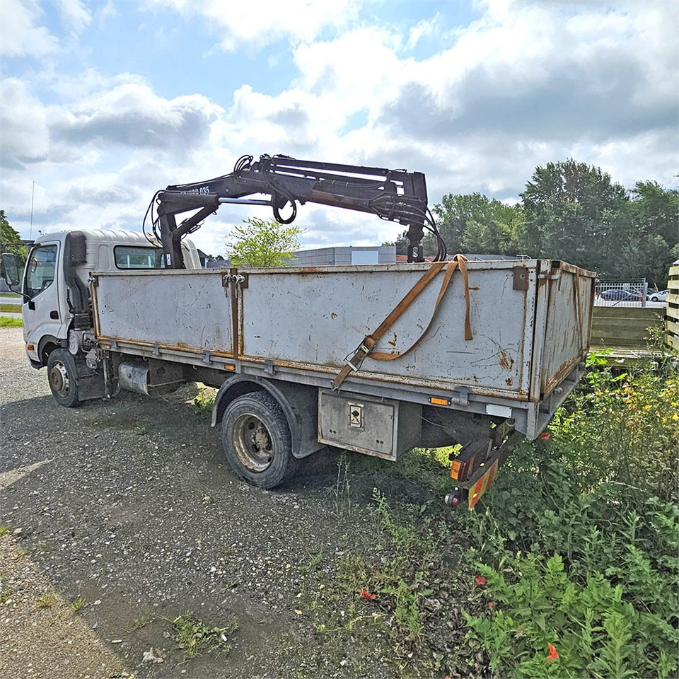 Toyota Dyna 200 - Грузовик бортовой/ Платформа: фото 4 Toyota Dyna 200 - Грузовик бортовой/ Платформа: фото 4