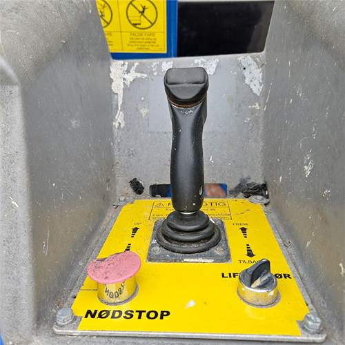 UpRight MX19 - Ножничный подъемник: фото 3 UpRight MX19 - Ножничный подъемник: фото 3