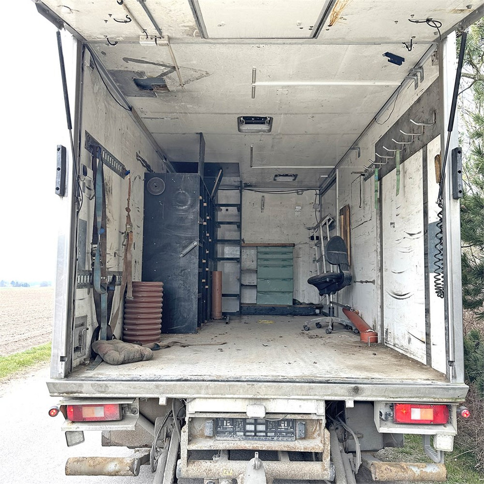 Грузовик с закрытым кузовом Volvo F180 FL 9L: фото 14