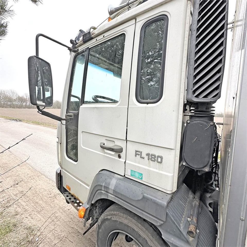 Грузовик с закрытым кузовом Volvo F180 FL 9L: фото 20