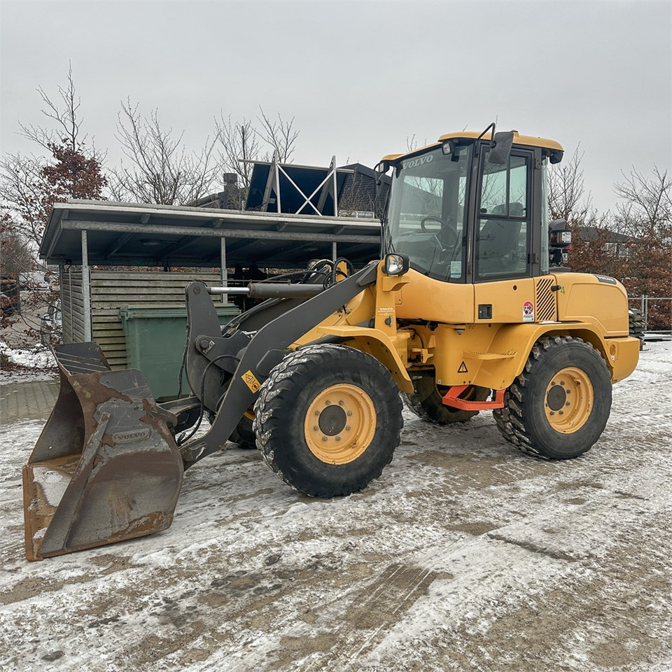 Volvo L30 GS - Колёсный погрузчик: фото 1 Volvo L30 GS - Колёсный погрузчик: фото 1