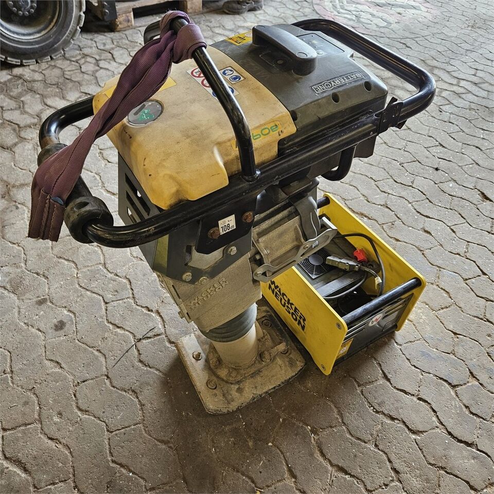 Трамбовка Wacker Neuson AS60e: фото 6