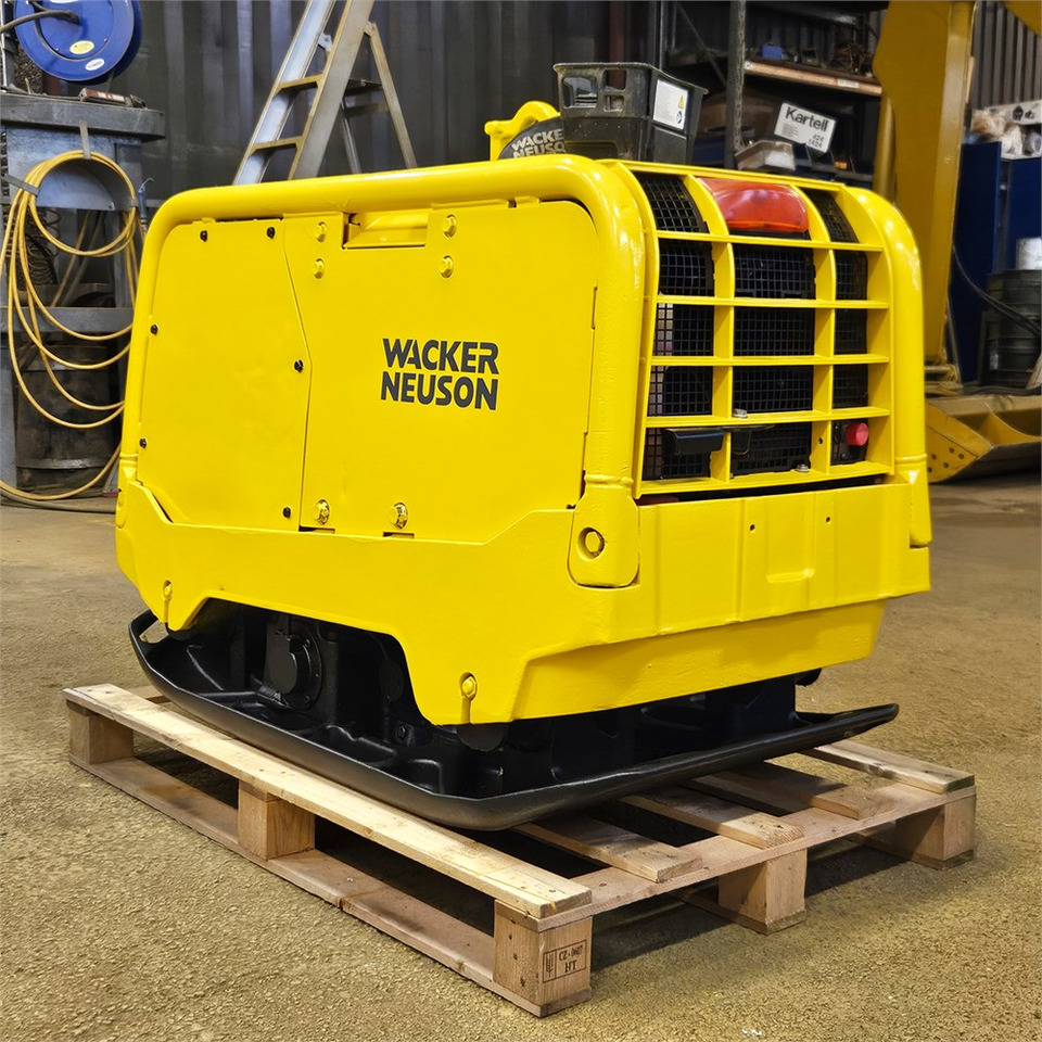 Wacker Neuson DPU 80R - Виброплита: фото 1 Wacker Neuson DPU 80R - Виброплита: фото 1