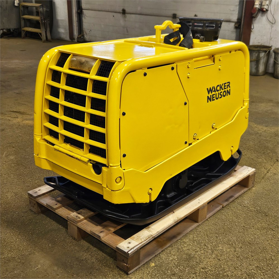 Wacker Neuson DPU 80R - Виброплита: фото 3 Wacker Neuson DPU 80R - Виброплита: фото 3