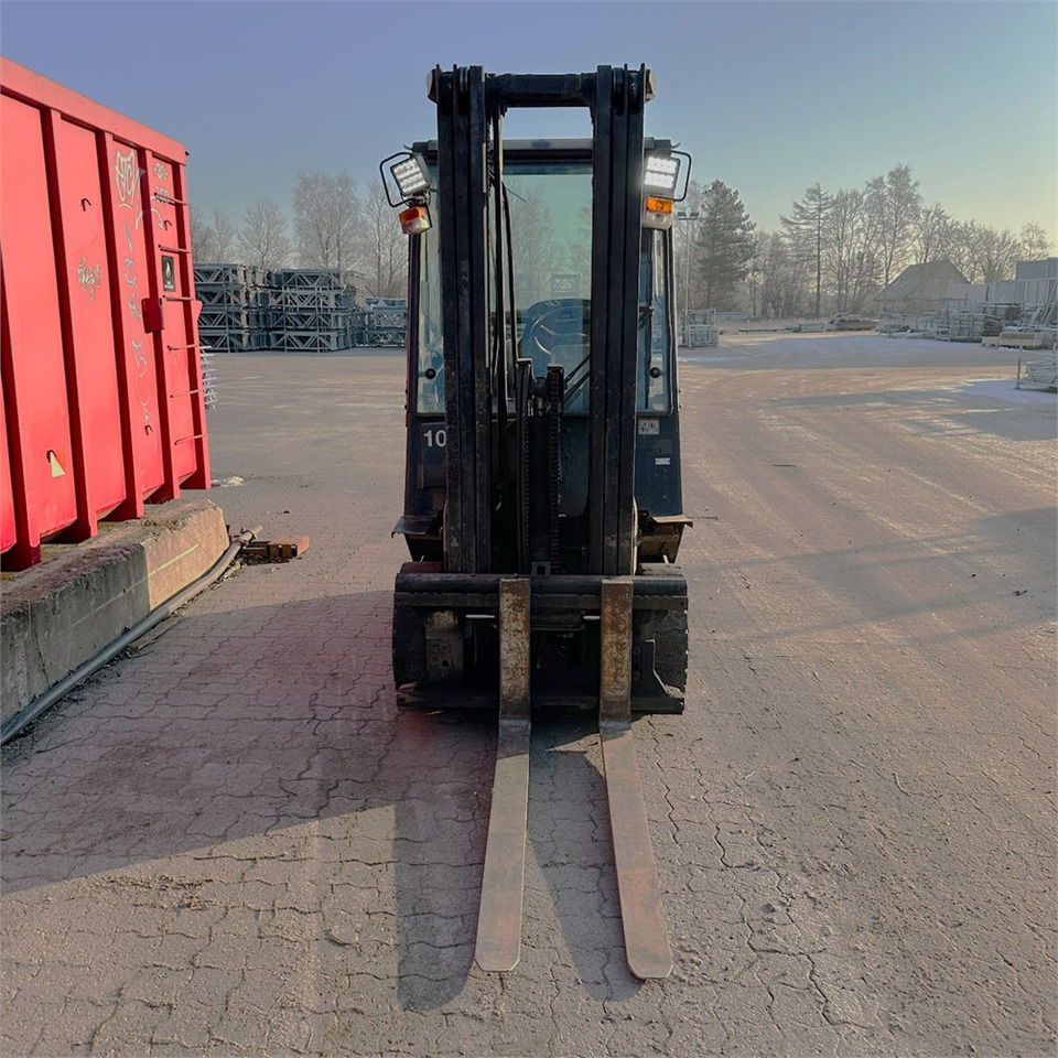 Yale GLP16 AF - Вилочный погрузчик: фото 4 Yale GLP16 AF - Вилочный погрузчик: фото 4