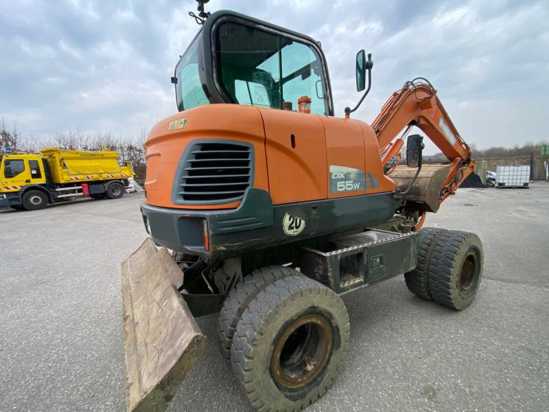 Колёсный экскаватор Doosan DX 55W: фото 7
