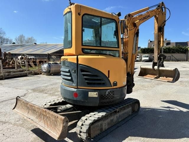 Hyundai ROBEX 27Z-9 - Мини-экскаватор: фото 2 Hyundai ROBEX 27Z-9 - Мини-экскаватор: фото 2