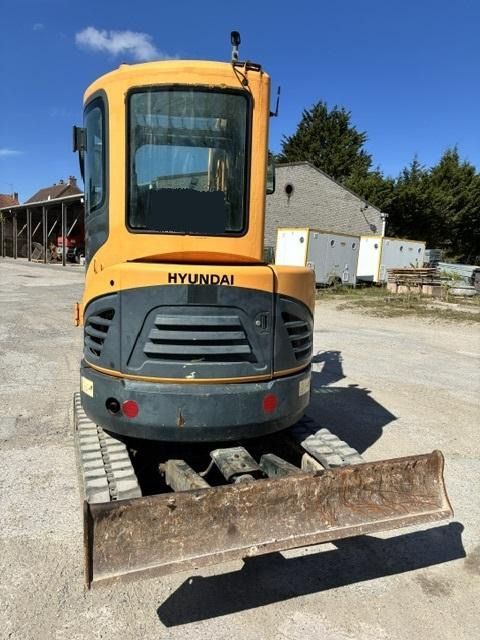 Hyundai ROBEX 27Z-9 - Мини-экскаватор: фото 4 Hyundai ROBEX 27Z-9 - Мини-экскаватор: фото 4