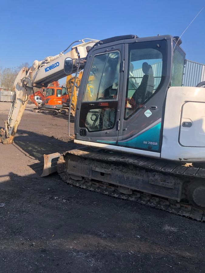 Kobelco SK 75SR-3E - Мини-экскаватор: фото 2 Kobelco SK 75SR-3E - Мини-экскаватор: фото 2
