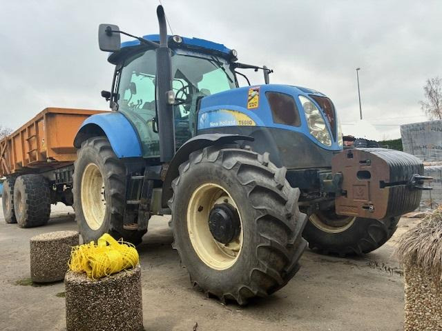 New Holland T 6080 - Трактор: фото 3 New Holland T 6080 - Трактор: фото 3