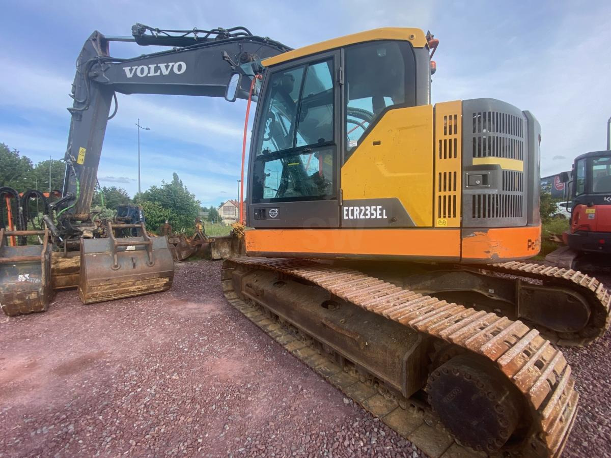 Volvo ECR 235EL - Гусеничный экскаватор: фото 1 Volvo ECR 235EL - Гусеничный экскаватор: фото 1