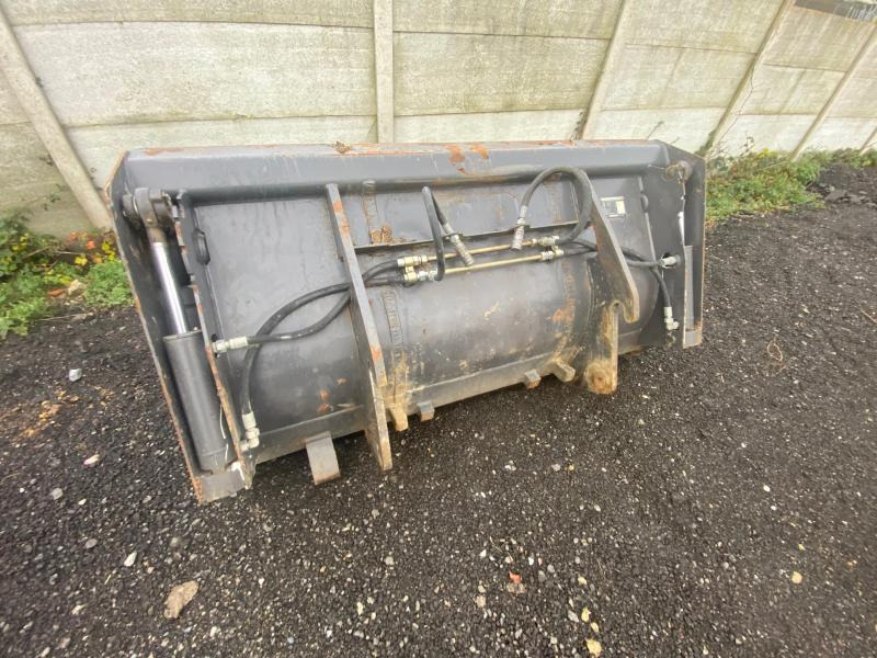 Компактный фронтальный погрузчик Volvo L 30 B ZX: фото 11 Компактный фронтальный погрузчик Volvo L 30 B ZX: фото 11