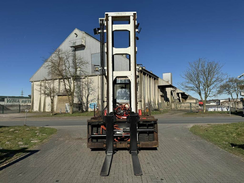 Svetruck 13.6-120-32 - Дизельный погрузчик: фото 3 Svetruck 13.6-120-32 - Дизельный погрузчик: фото 3