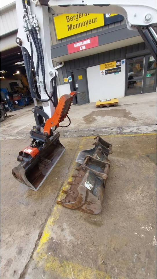 Гусеничный экскаватор BOBCAT E27: фото 14