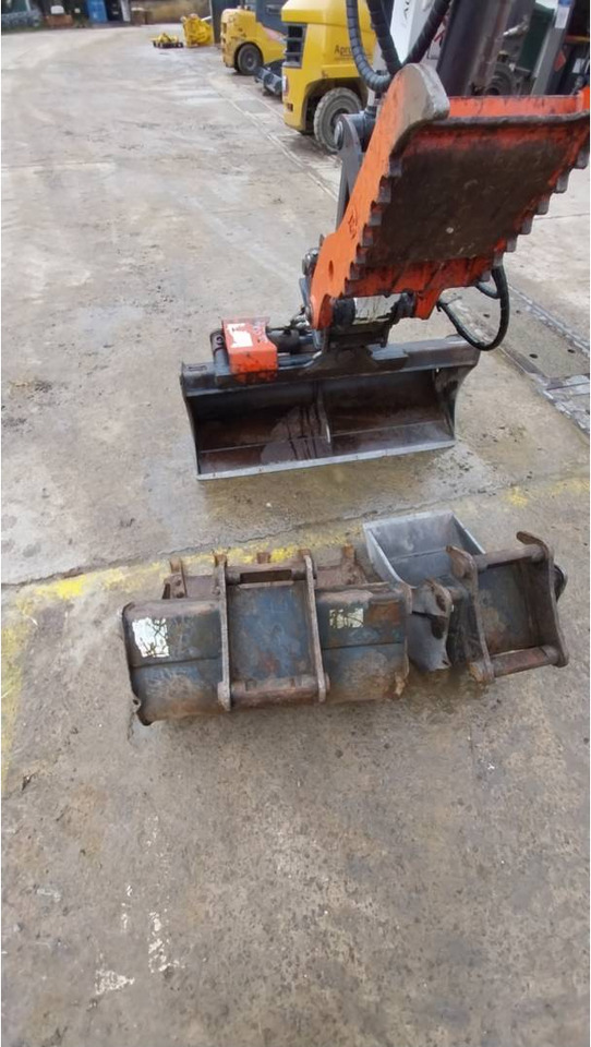 Гусеничный экскаватор BOBCAT E27: фото 15