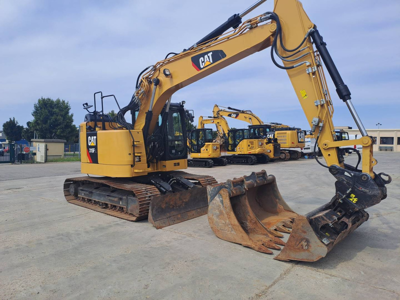 CAT 315F - Гусеничный экскаватор: фото 2 CAT 315F - Гусеничный экскаватор: фото 2