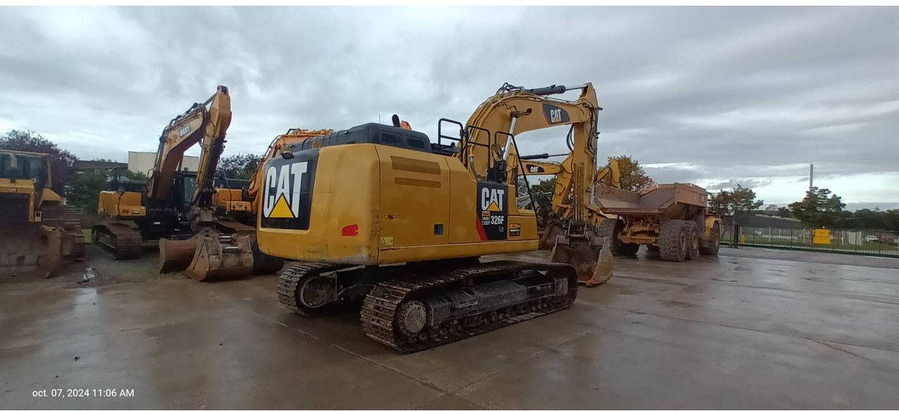CAT 326F - Гусеничный экскаватор: фото 3 CAT 326F - Гусеничный экскаватор: фото 3