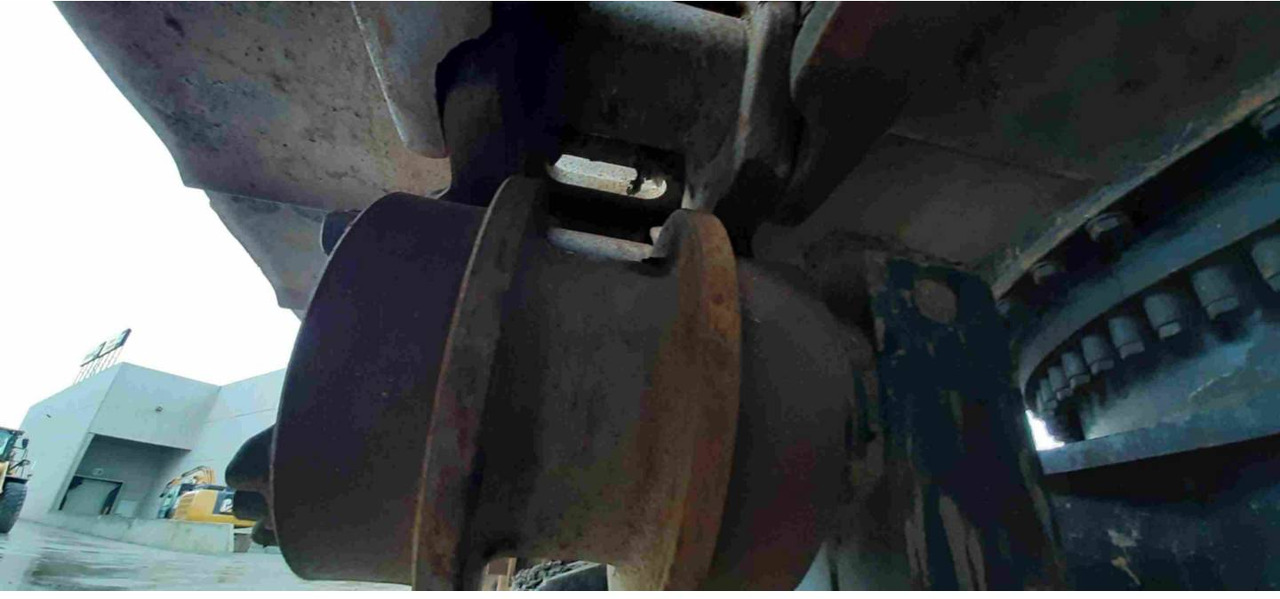 Гусеничный экскаватор CAT 352F: фото 21