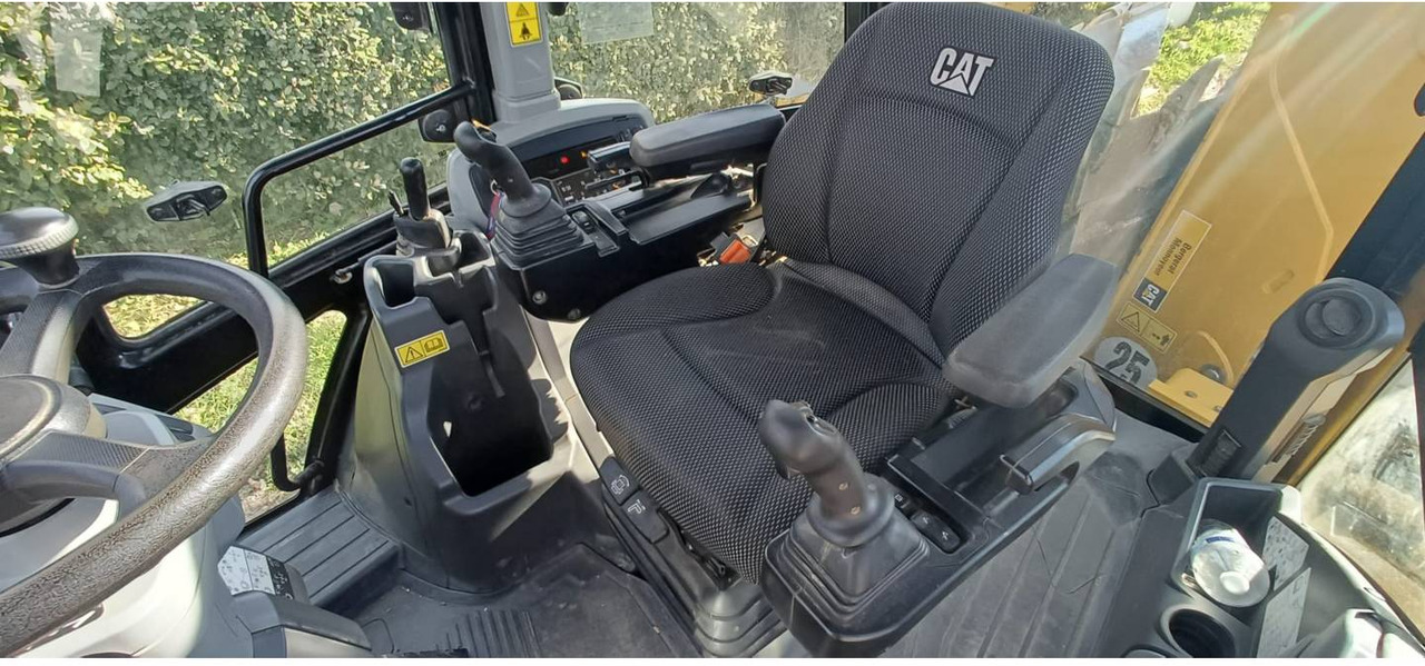 CAT 432 - Экскаватор-погрузчик: фото 3 CAT 432 - Экскаватор-погрузчик: фото 3