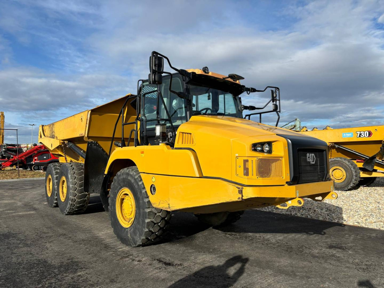 CAT 730 - Сочленённый самосвал: фото 2 CAT 730 - Сочленённый самосвал: фото 2