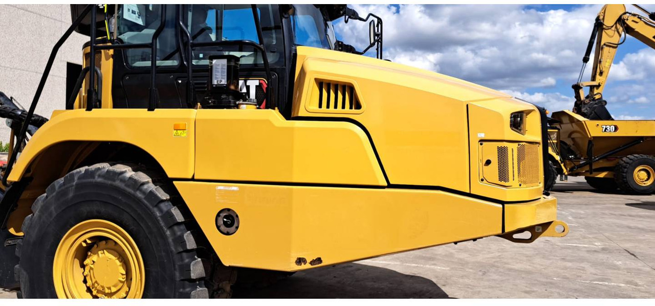 Сочленённый самосвал CAT 730: фото 8 Сочленённый самосвал CAT 730: фото 8