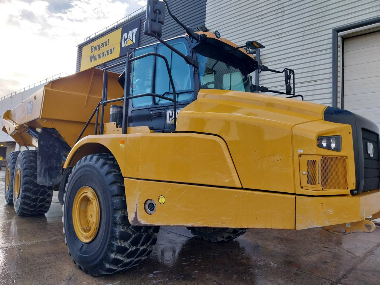 CAT 745 - Сочленённый самосвал: фото 2 CAT 745 - Сочленённый самосвал: фото 2